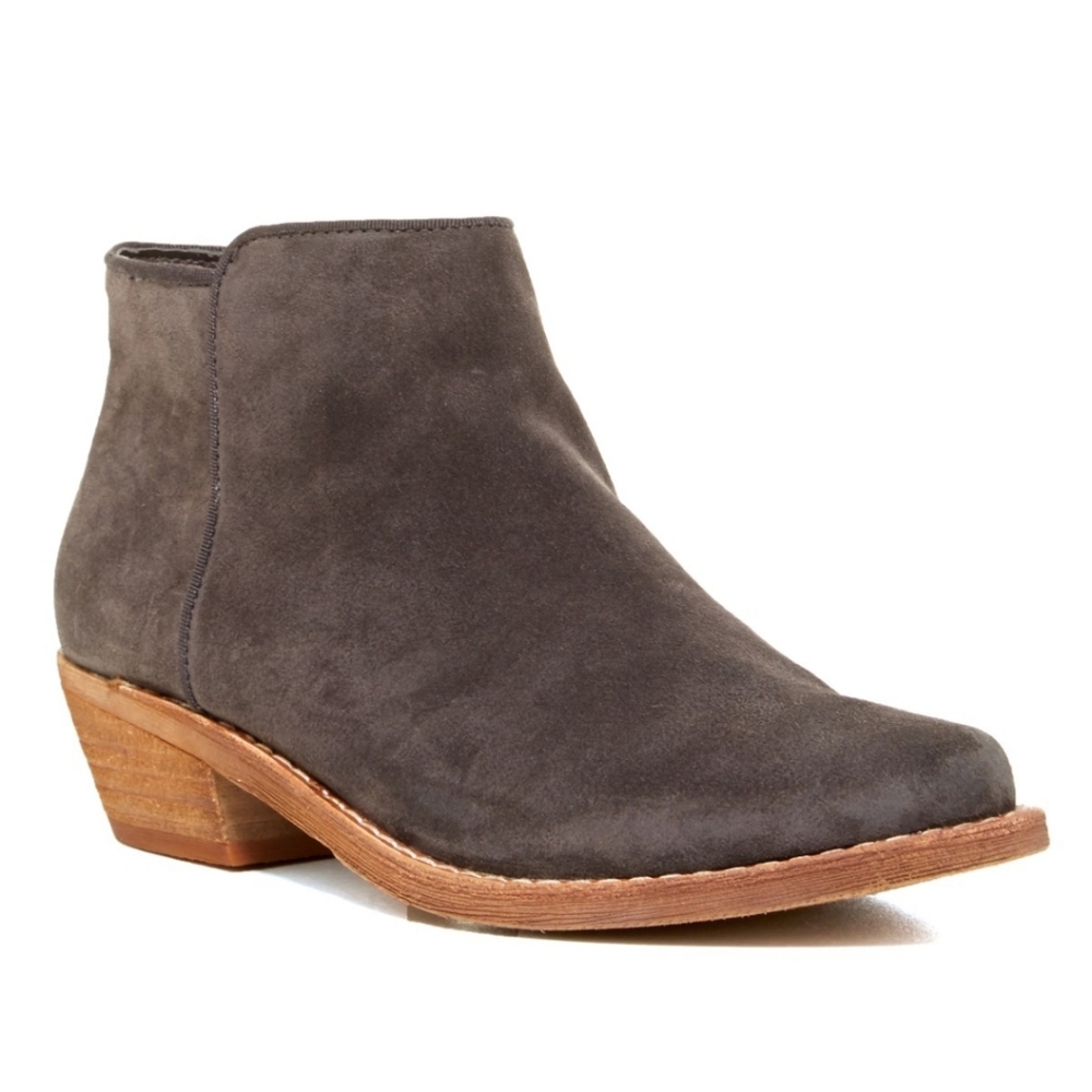 NWOT Sam Eldeman Mercer Suede Bootie